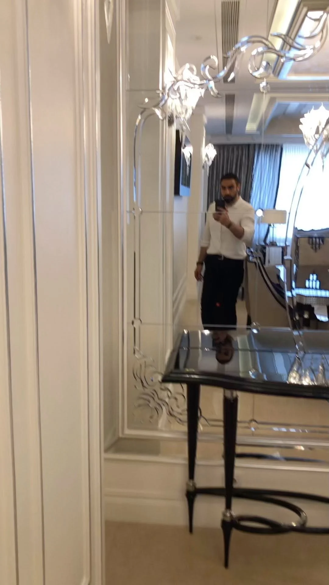 ارت میرو | مسعود لیاقت