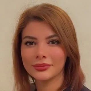 دکتر یاسمن شریعتی